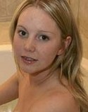 Teen deja takes a bath. Hot!